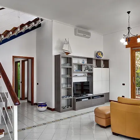 Fiori Holiday home *
